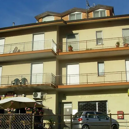 La Mansarda Di Ricco شقة ريكو ديل غولفو دي سبيزيا